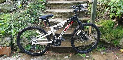 Apollo Kanyon Mountain Bike