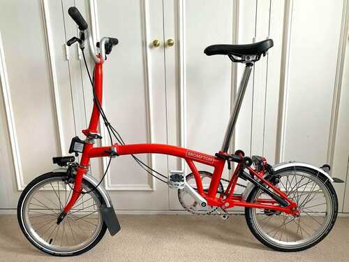 BROMPTON FOLDING BIKE - M3L (2018/9) RED, BATTERY LIGHTING, NEW, NEVER RIDDEN!