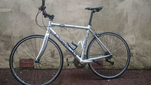 SCOTT ROADSTER S2 ROAD BIKE