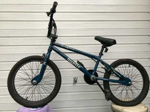 Hustle, X-rated, BMX in Navy Blue. Frame 11 / 28cm. 20 Wheels .