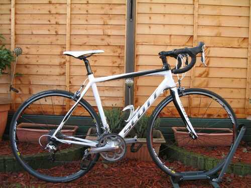 SCOTT CR1 Team CARBON Road Bike. 54cm. Shimano 105. 7,9kg. 20 speed. RRP 1900