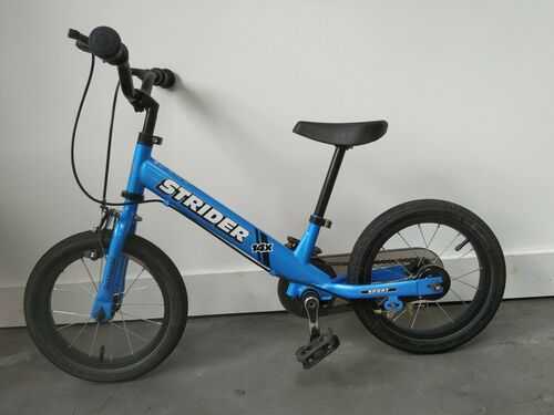 Strider bike 14x Sport. 2 in 1 Balance and pedal bike. Great condition