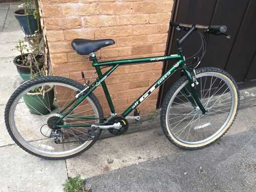 GT Outpost mountain bike - green